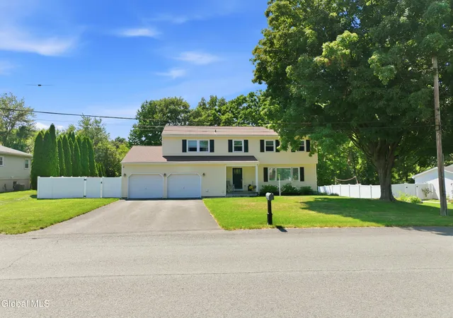 Photo 3 of Sale Pending at 28 Marconi Dr, Latham, NY 12110 | MLS# 202622913 | Listing updated on 2026-09-19