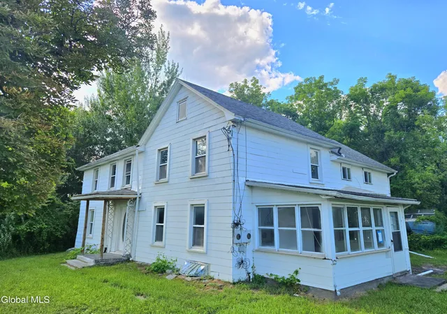 Photo 4 of Single family home for sale at 237 Bridge St, Selkirk, NY 12158 | MLS# 202622982 | Listing updated on 2026-08-18