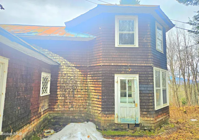 Photo 5 of Single family home for sale at 2030 State Route 86, Saranac Lake, NY 12983 | MLS# 202622984 | Listing updated on 2026-08-07