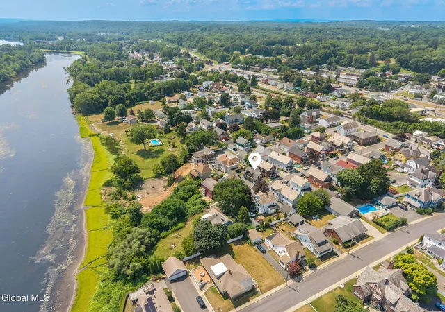 45th image of 45 Green St, Mechanicville, NY 12118 | MLS# 202622951