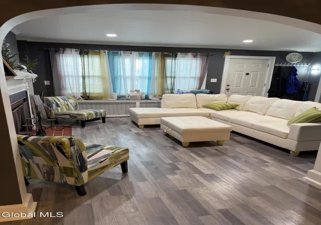 Photo 4 of Sale Pending at 25 Wilkins Ave, Albany, NY 12206 | MLS# 202622931 | Listing updated on 2026-08-03