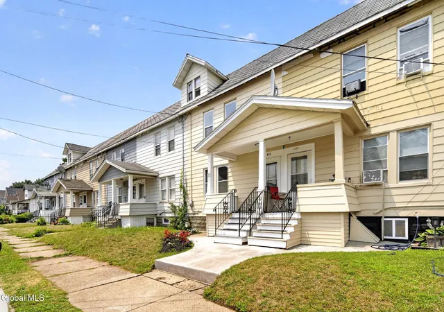 2nd image of 411 Pennsylvania Ave, Schenectady, NY 12303 | MLS# 202622937