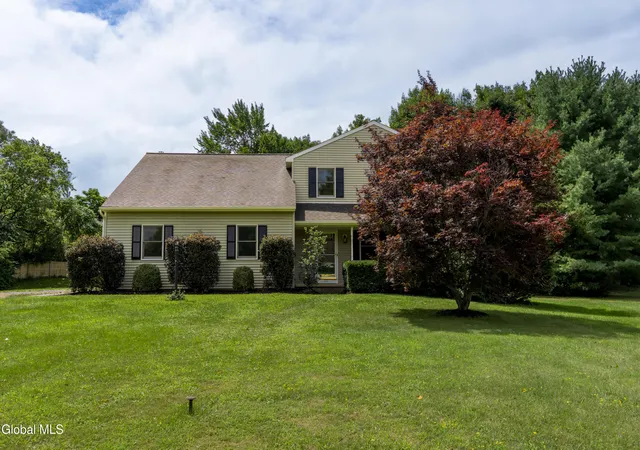 2nd image of 33 Armstrong Cir, Altamont, NY 12009 | MLS# 202624143