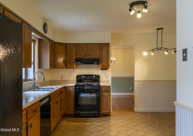 5th image of 33 Armstrong Cir, Altamont, NY 12009 | MLS# 202624143