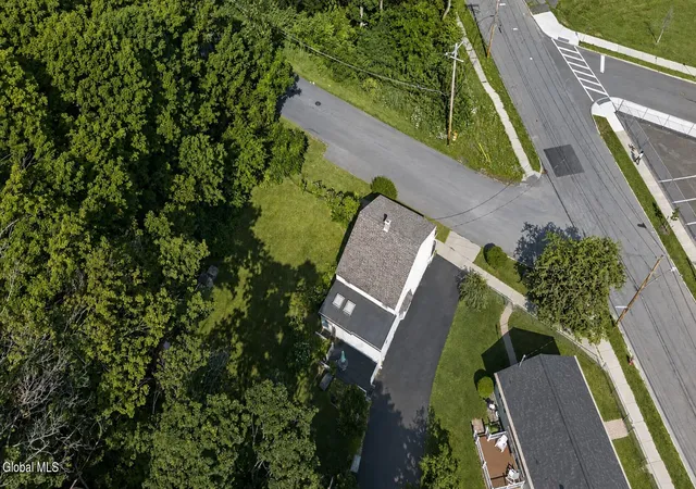 Photo 3 of Sale Pending at 4 Cherry Hl St, Albany, NY 12202 | MLS# 202623052 | Listing updated on 2026-08-10