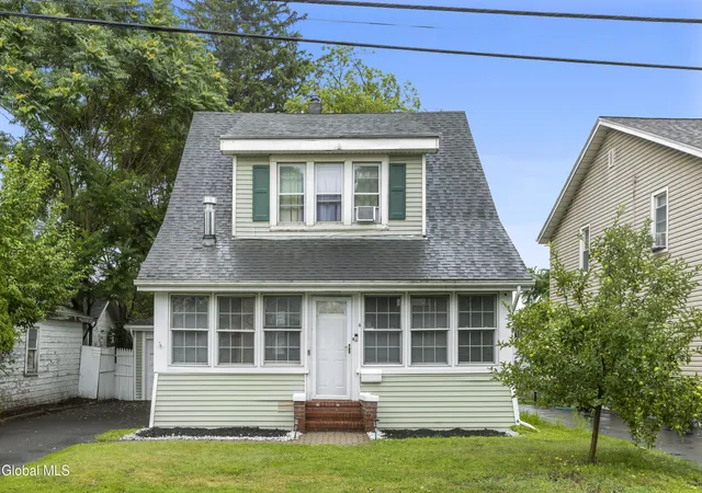 1st image of 4 Maplewood Ave, Colonie, NY 12205 | MLS# 202622974