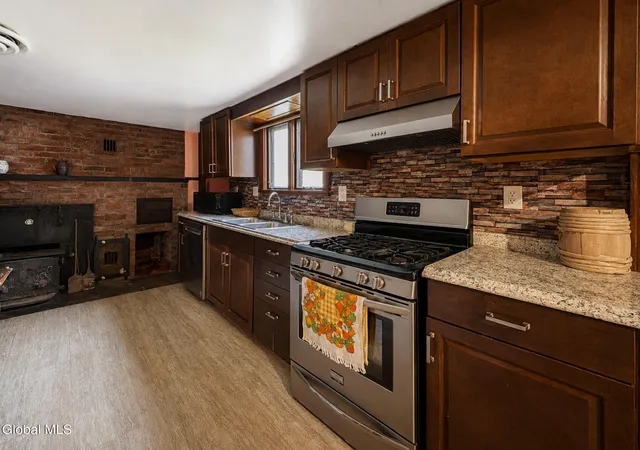 Photo 5 of Single family home for sale at 638 Hillcrest Rd, Hannacroix, NY 12087 | MLS# 202623031 | Listing updated on 2026-08-07