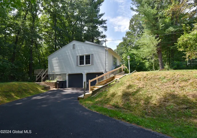 Photo 3 of Sale Pending at 4 Berkshire Dr, Clifton Park, NY 12065 | MLS# 202623292 | Listing updated on 2026-08-13