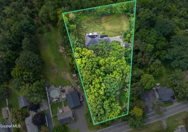 51st image of 548 Boght Rd, Cohoes, NY 12047 | MLS# 202623454