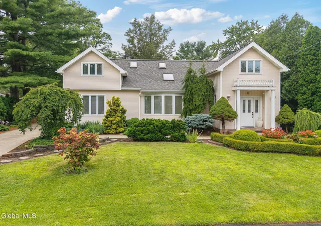 1st image of 6 Quaker Dr, Schenectady, NY 12309 | MLS# 202623023