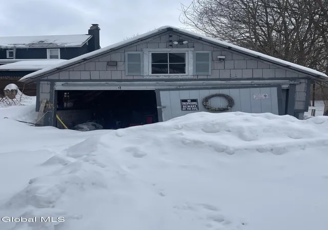 Photo 2 of Single family home for sale at 130 Forest St, Gloversville, NY 12078 | MLS# 202623036 | Listing updated on 2026-08-03