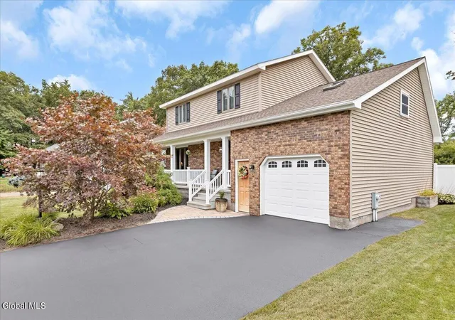 Photo 3 of Sale Pending at 3007 Kirvin Ln, Schenectady, NY 12306 | MLS# 202623296 | Listing updated on 2026-08-11