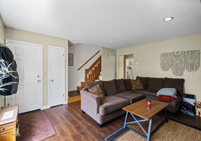 Photo 3 of House for sale at 4550-4552 Duanesburg Rd, Duanesburg, NY 12056 | MLS# 202623256 | Listing updated on 2026-09-08