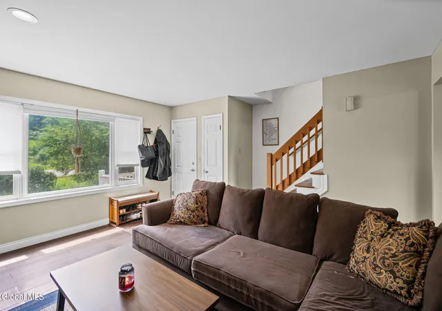 Photo 4 of House for sale at 4550-4552 Duanesburg Rd, Duanesburg, NY 12056 | MLS# 202623256 | Listing updated on 2026-09-08