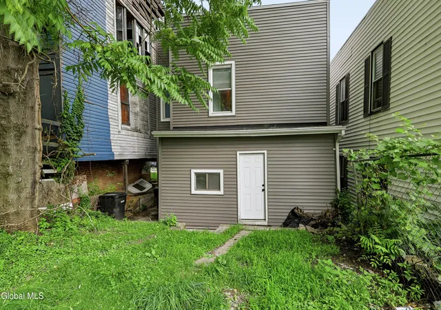 25th image of 78 Middleburgh St, Troy, NY 12180 | MLS# 202623215