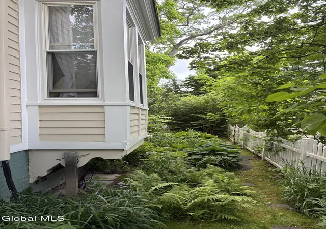 48th image of 52 S Allen St, Albany, NY 12208 | MLS# 202623045
