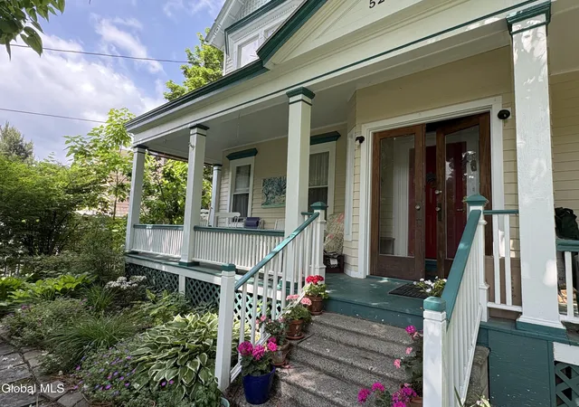 Listing Photo 5 - Condo for sale in building located at 52 S Allen St, Albany, NY 12208