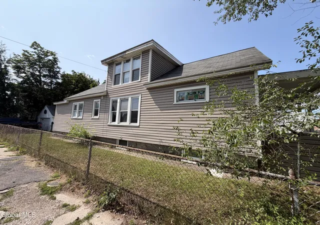 Photo 3 of Single family home for sale at 1162 Forest Rd, Schenectady, NY 12303 | MLS# 202623161 | Listing updated on 2026-08-03