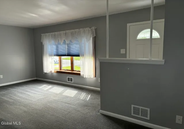 5th image of 21 Huckleberry Ln, Albany, NY 12205 | MLS# 202623098