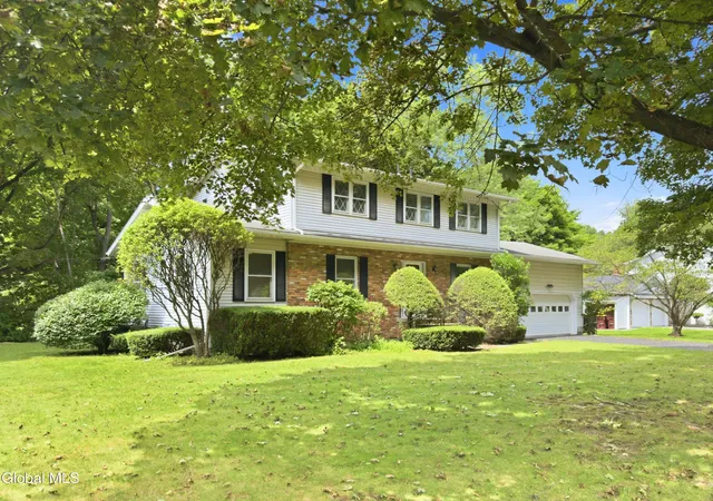 1st image of 4 Laurel Dr, Albany, NY 12211 | MLS# 202623152