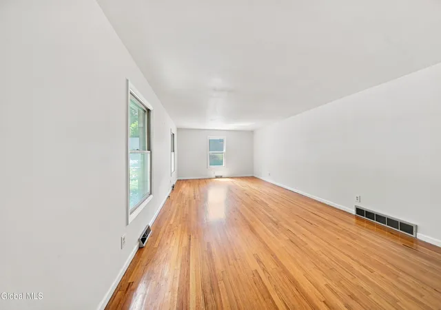 5th image of 4 Laurel Dr, Albany, NY 12211 | MLS# 202623152