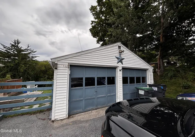 19th image of 111 Railroad Ave, Hoosick Falls, NY 12090 | MLS# 202623104