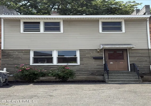 1st image of 620 Mercer St, Albany, NY 12208 | MLS# 202623105