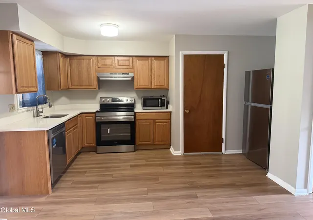 2nd image of 620 Mercer St, Albany, NY 12208 | MLS# 202623105