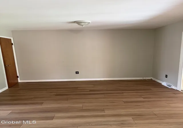 Photo 3 of Sale Pending at 620 Mercer St, Albany, NY 12208 | MLS# 202623105 | Listing updated on 2026-08-26