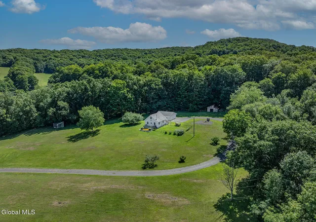 5th image of 44 Webber Ln, Salem, NY 12865 | MLS# 202623369