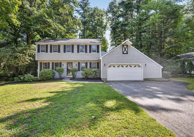 3rd image of 10 Carefree Ln, Gansevoort, NY 12831 | MLS# 202624141