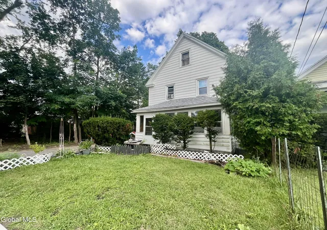 2nd image of 313 Perry St, Schenectady, NY 12306 | MLS# 202623249