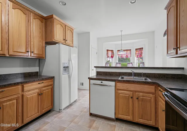 Photo 4 of Sale Pending at 29 Lori Jean Pl, Troy, NY 12182 | MLS# 202623235 | Listing updated on 2026-08-13