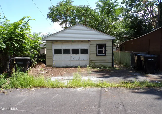 Photo 3 of Multi family home for sale at 709 4th Avenue, Troy, NY 12182 | MLS# 202623157 | Listing updated on 2026-09-06