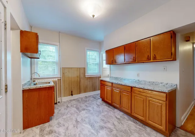 Photo 4 of Sale Pending at 101 S Pine Ave, Albany, NY 12208 | MLS# 202623231 | Listing updated on 2026-08-12