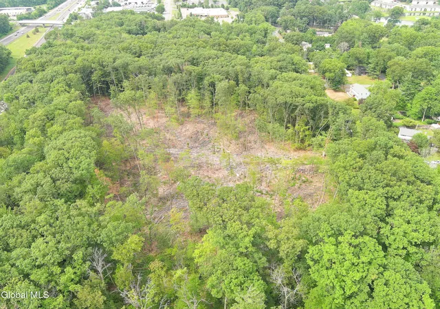 10th image of 226 Woodin Rd, Clifton Park, NY 12065 | MLS# 202623410