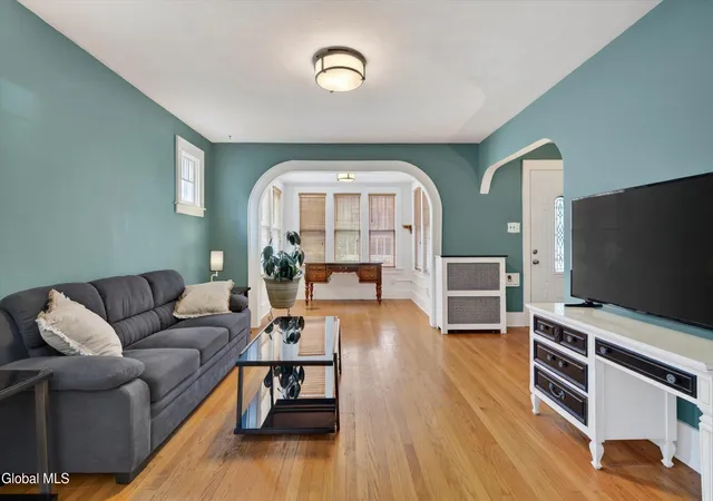 4th image of 1452 Garner Ave, Schenectady, NY 12309 | MLS# 202623195