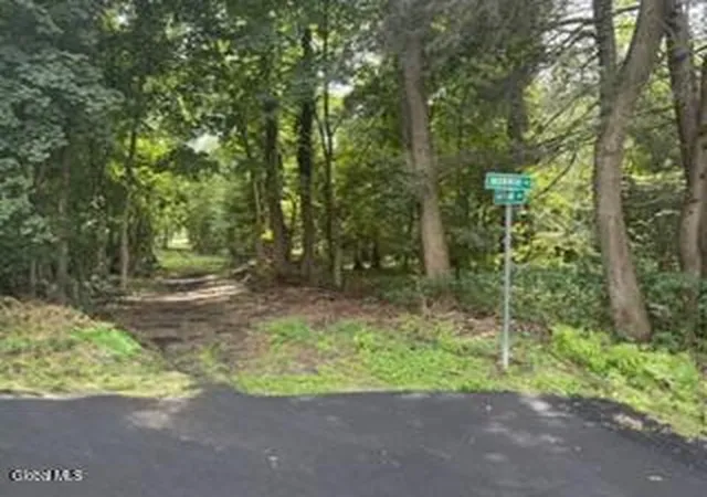 2nd image of 11 Mayfair Dr, Schenectady, NY 12302 | MLS# 202623209