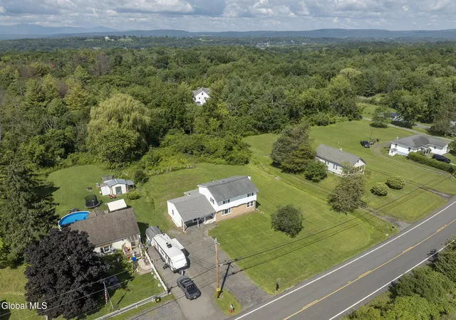 24th image of 187 New York 9j, Hudson, NY 12534 | MLS# 202623225