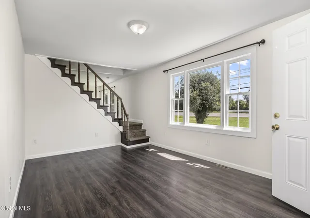 Photo 4 of Single family home for sale at 187 New York 9j, Hudson, NY 12534 | MLS# 202623225 | Listing updated on 2026-09-30