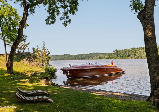 Photo 3 of Single family home for sale at 567 4 Mile Point Rd, Athens, NY 12015 | MLS# 202623719 | Listing updated on 2026-08-17