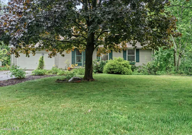 3rd image of 3 Tomohawk Pl, Johnstown, NY 12095 | MLS# 202623291