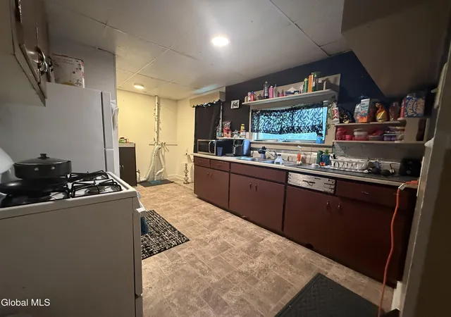 13th image of 242 Bleecker St, Gloversville, NY 12078 | MLS# 202623315