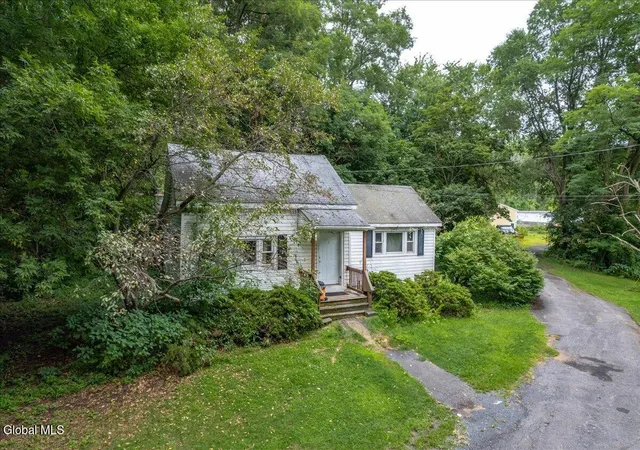 1st image of 4072 River Rd, Schenectady, NY 12309 | MLS# 202623337