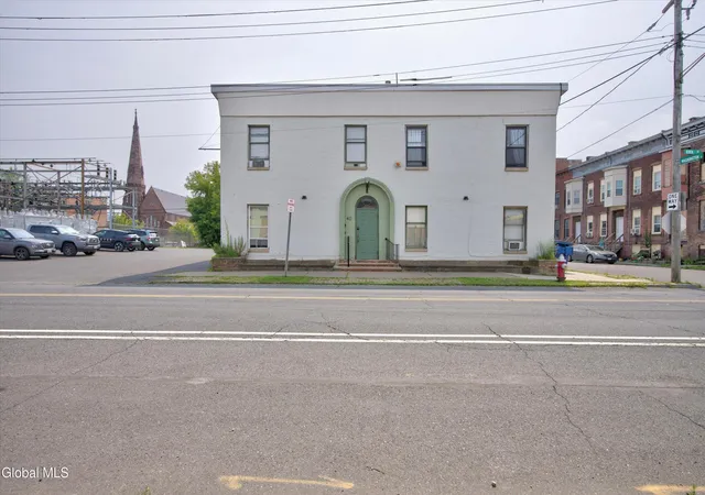 41st image of 40 River St, Troy, NY 12180 | MLS# 202623448