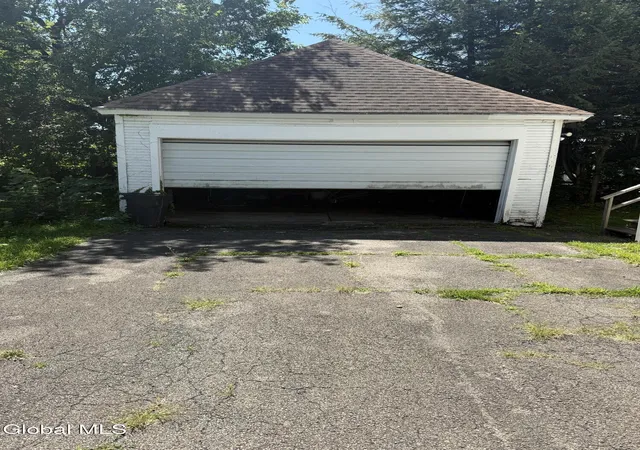 Listing Photo 4 - Condo for sale in building located at 30 Mcclellan Ave, Amsterdam, NY 12010
