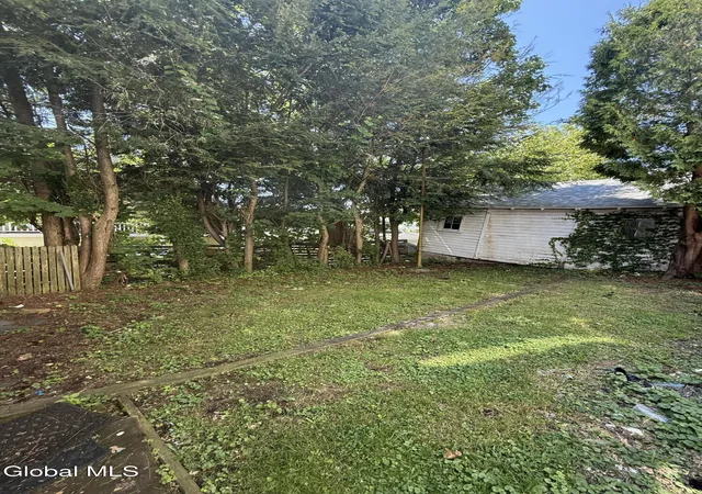Listing Photo 5 - Condo for sale in building located at 30 Mcclellan Ave, Amsterdam, NY 12010