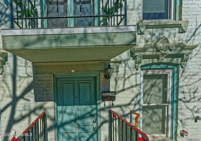 4th image of 171 Lancaster St, Albany, NY 12210 | MLS# 202623281