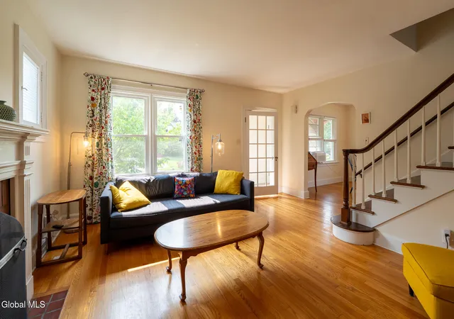 4th image of 130 Fleetwood Ave, Albany, NY 12209 | MLS# 202623933