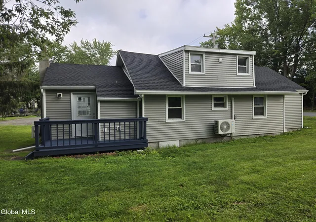 Photo 2 of Single family home for sale at 11 Englewood Ave, East Greenbush, NY 12061 | MLS# 202623316 | Listing updated on 2026-08-24